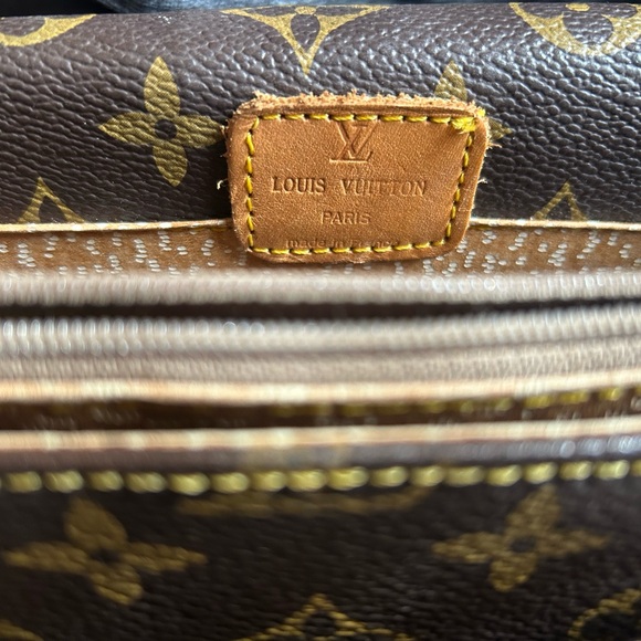 Authentic Louis Vuitton front clasp won’t shut. - Picture 9 of 10